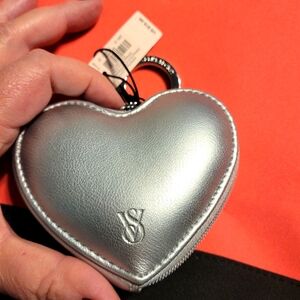 2 pc bundle Vs key chain/ Steve Madden